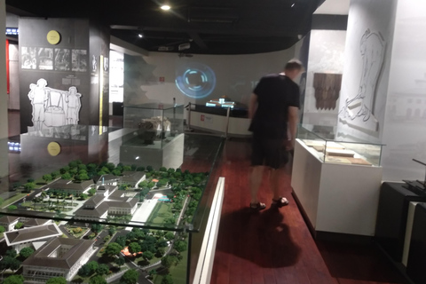 Bandung : Private Tour Guide Sightseeing (Costum tour)