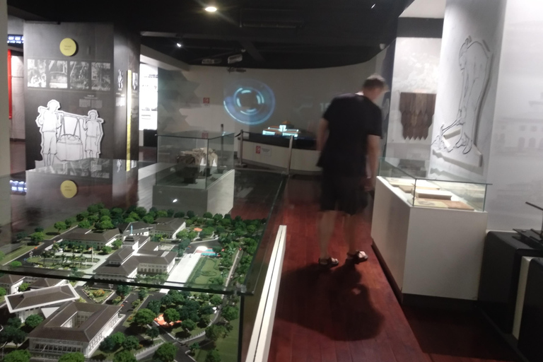 Bandung : Private Tour Guide Sightseeing (Costum tour)