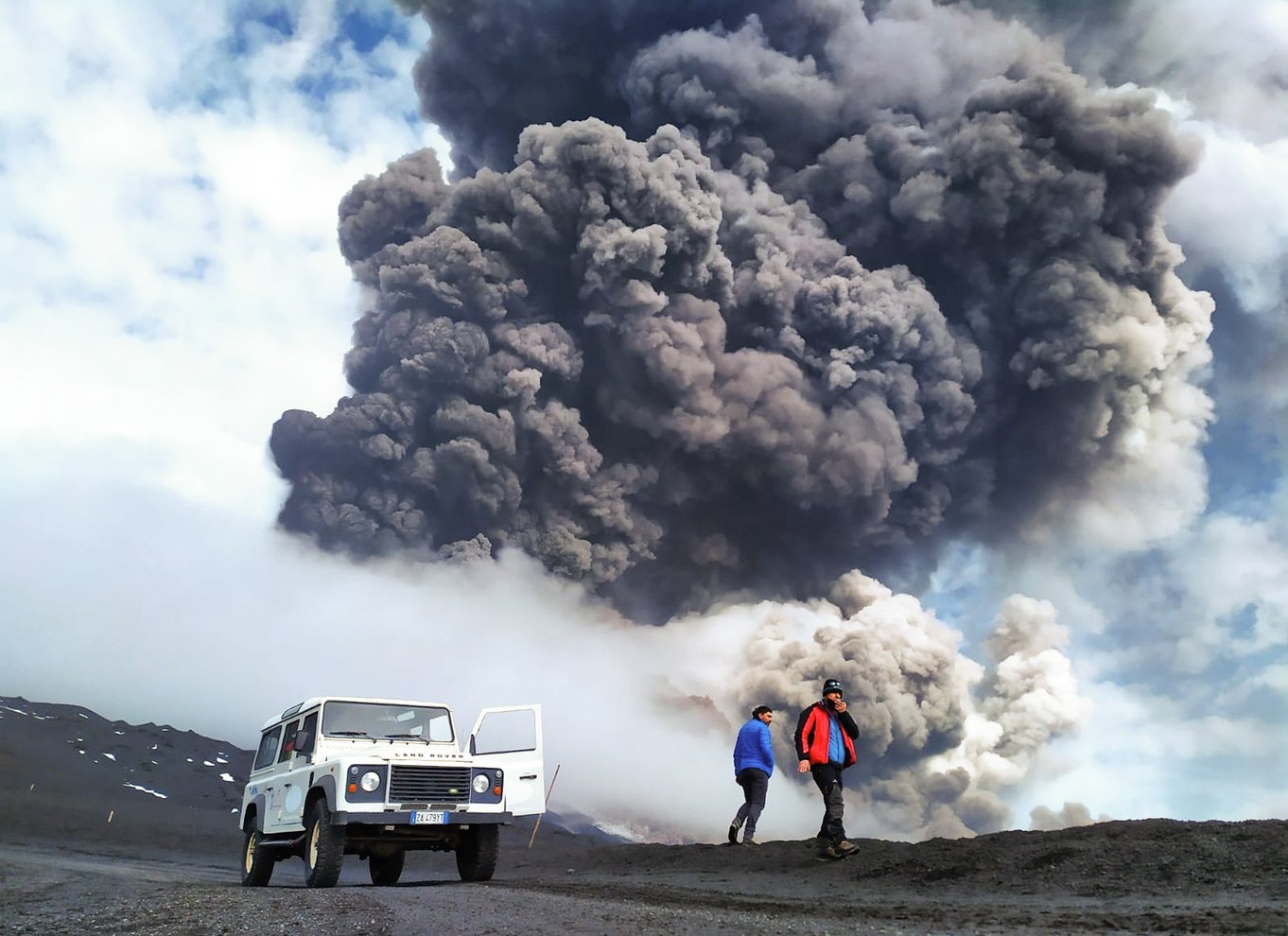 Etna: Vandre op til 3000 m med kabelbane og firehjulstrækker