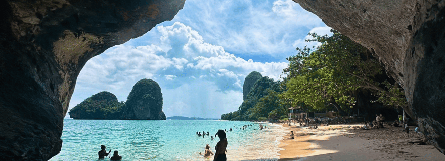 Krabi : Tour privé en bateau à longue queue des 4 îles avec visite de grottes
