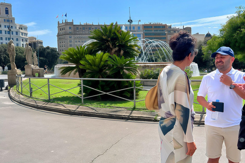 Barcelone : visite à pied de la Sagrada Família et du quartier gothiqueEnglish Guide