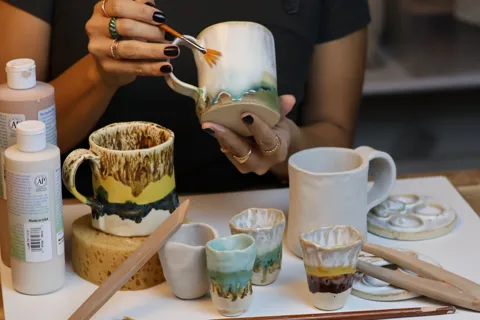 Barcelona: Pottery Workshop with Wine