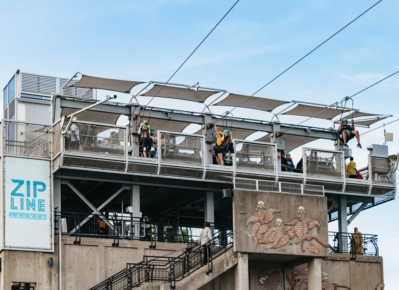 Niagara Falls, Canada: Zipline til vandfaldene