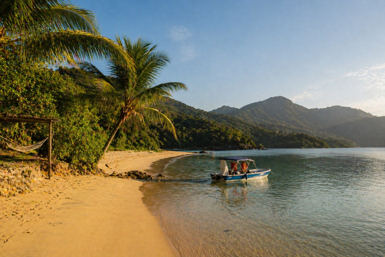 Paraty: Saco do Mamanguá Fjord Boat Tour with Snorkeling