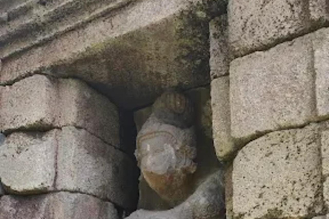 Avventura al Tempio di Selogriyo: trekking tra risaie e rafting sul fiume EloAvventura al tempio di Selogriyo: trekking nella risaia e rafting sul fiume Elo