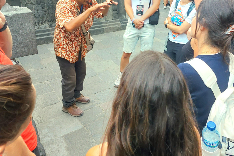 Yogyakarta: Borobudur-Prambanan, comece com o nascer do sol sobre as nuvensExcursão partilhada SEM todos os ingressos
