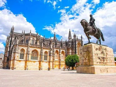 Von Lissabon aus: Mittelalterliche Tour, Batalha, Tomar, Alcobaça, Óbidos
