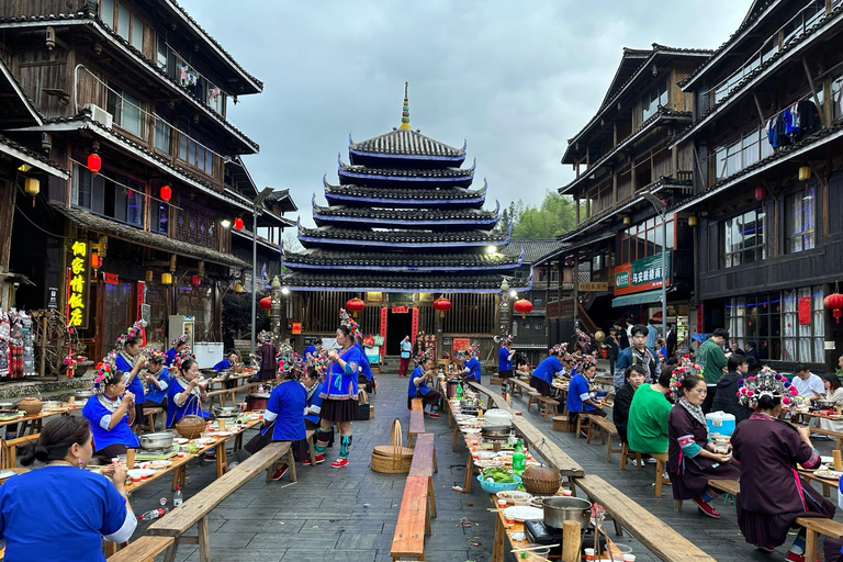 Private Transfer from Zhangjiajie to Guilin With the stop at Chengyang Dong Village