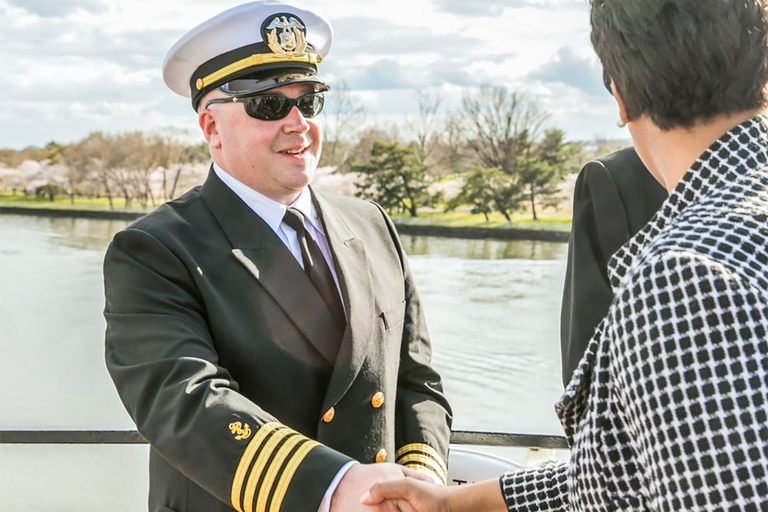 DC : Brunch buffet, déjeuner ou dîner-croisière sur le SpiritCroisière de 2 h avec déjeuner-buffet