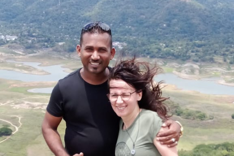 Kandy: Pettigala Hike, Waterfalls &amp; Massage by Tuk Tuk