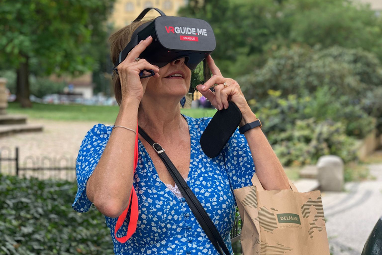 Prague: Guided Walking Tour with Virtual Reality (VR)