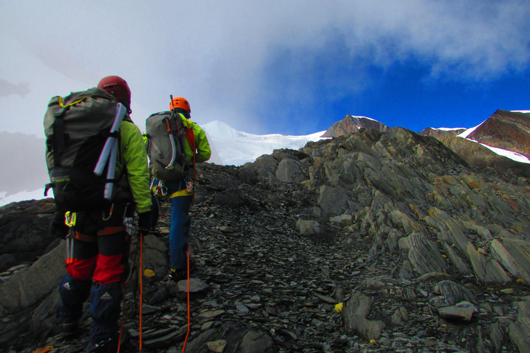 Von Lukla aus: Lobuche East Peak (6.119m) Besteigung