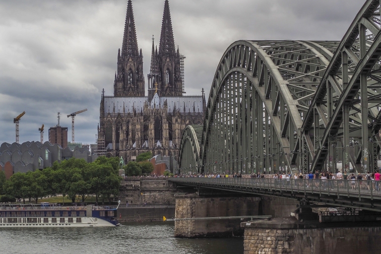 Vieille ville de Cologne : jeu d'évasion en plein air sur iPad avec Game Master