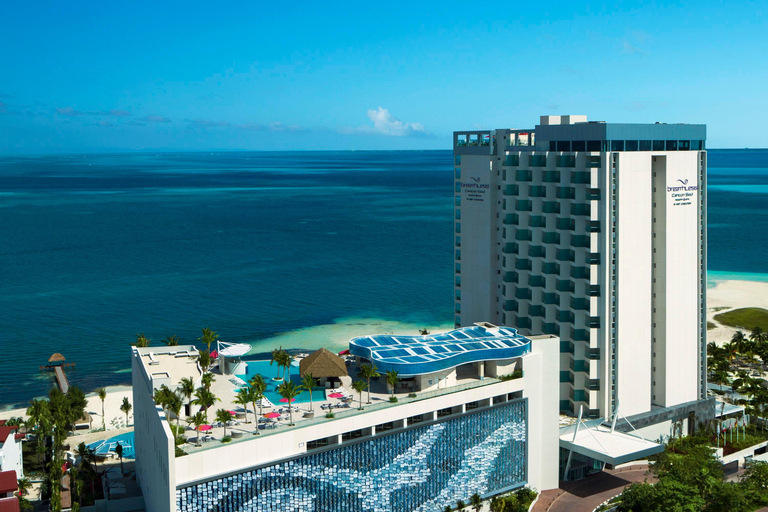 Prywatny transfer z lotniska CUN do ośrodka Breathless Cancun Soul Resort