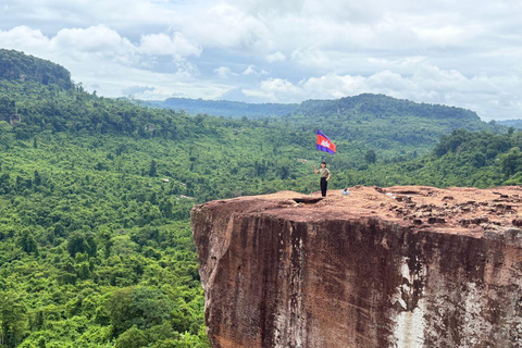 Kulen Mountain Day Tour with Picnic Lunch and Banteay Srei Private Tour with Picnic Lunch