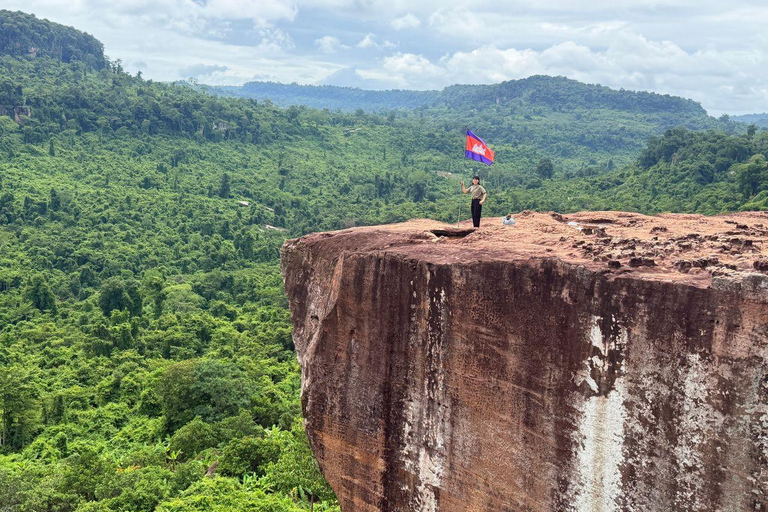 Kulen Mountain Day Tour with Picnic Lunch and Banteay Srei Private Tour with Picnic Lunch