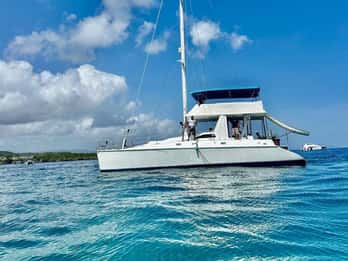 Privéboot voor groepen tot 15 personen met jacuzzi en barbecue