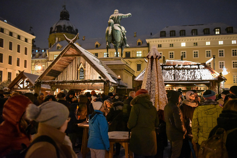 Christmas Oldtown Tour with Mulled Wine & experienced Guide