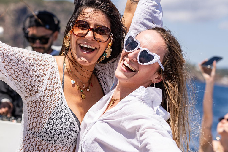 Ibiza: Half Day Pass at Ibiza Boat Club with Brunch & Drinks Bottomless Brunch Boat Party: General Admission