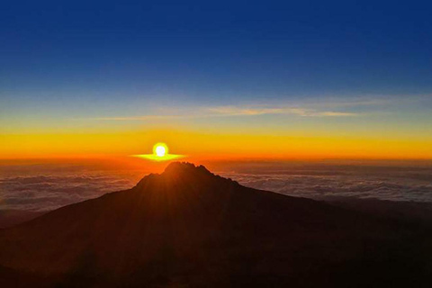 Kilimanjaro på en dag: Oförglömligt äventyr på Marangu Route