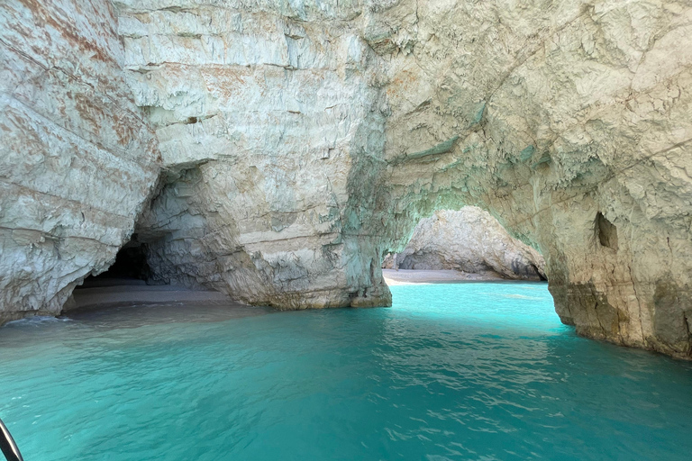 Zante: Tour en barco privado Cuevas de la Isla de las Tortugas Mizithres