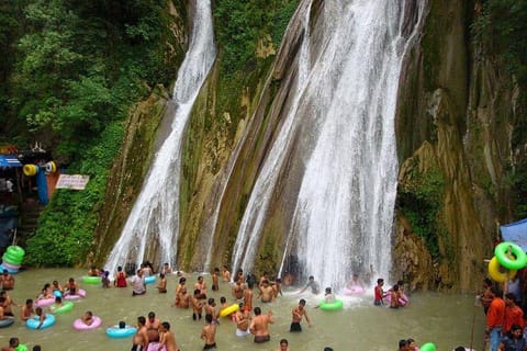 From Delhi: 3-Day Mussoorie Hills and Waterfalls Tour