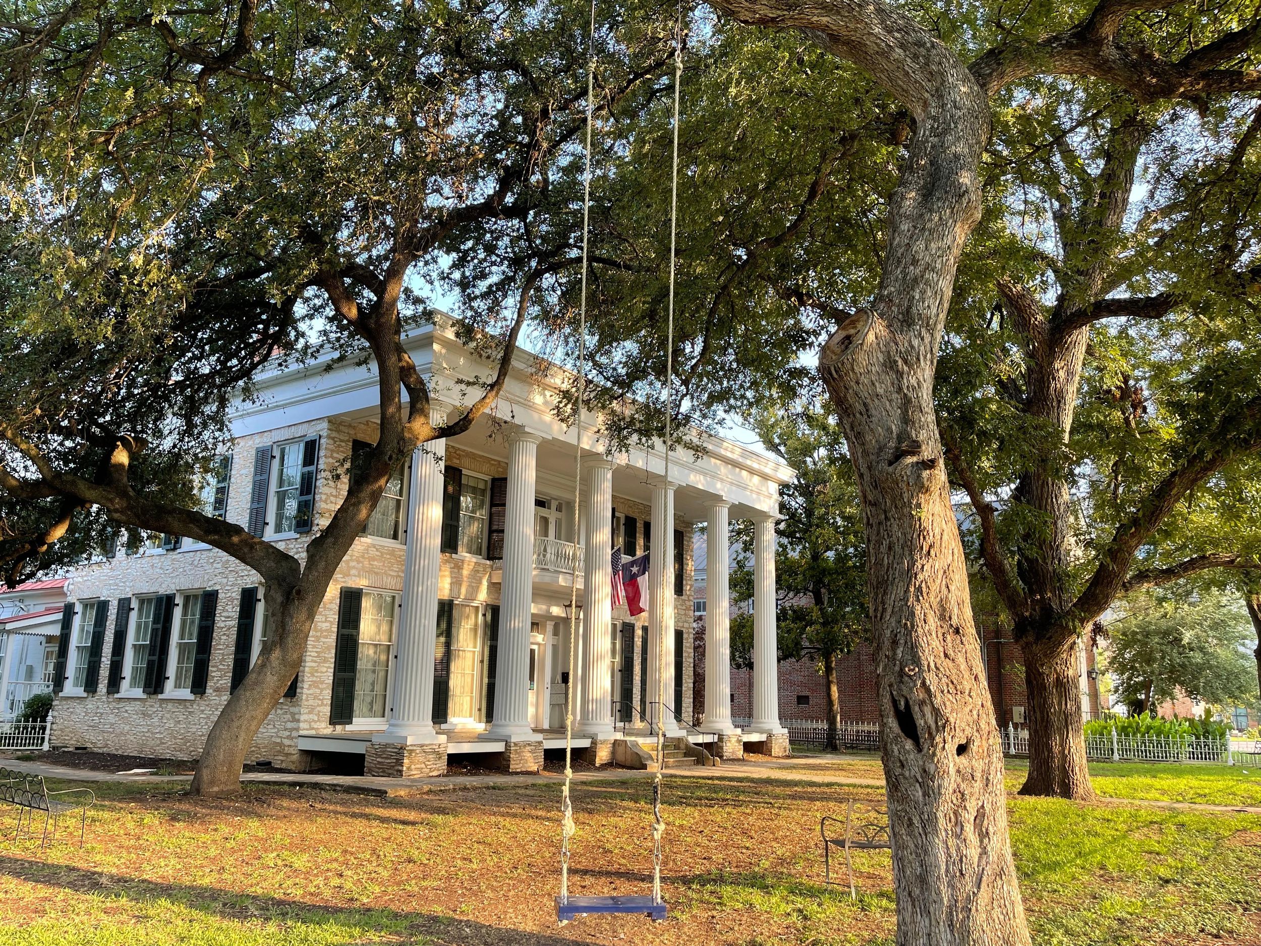 Austin: Neill-Cochran House Museum