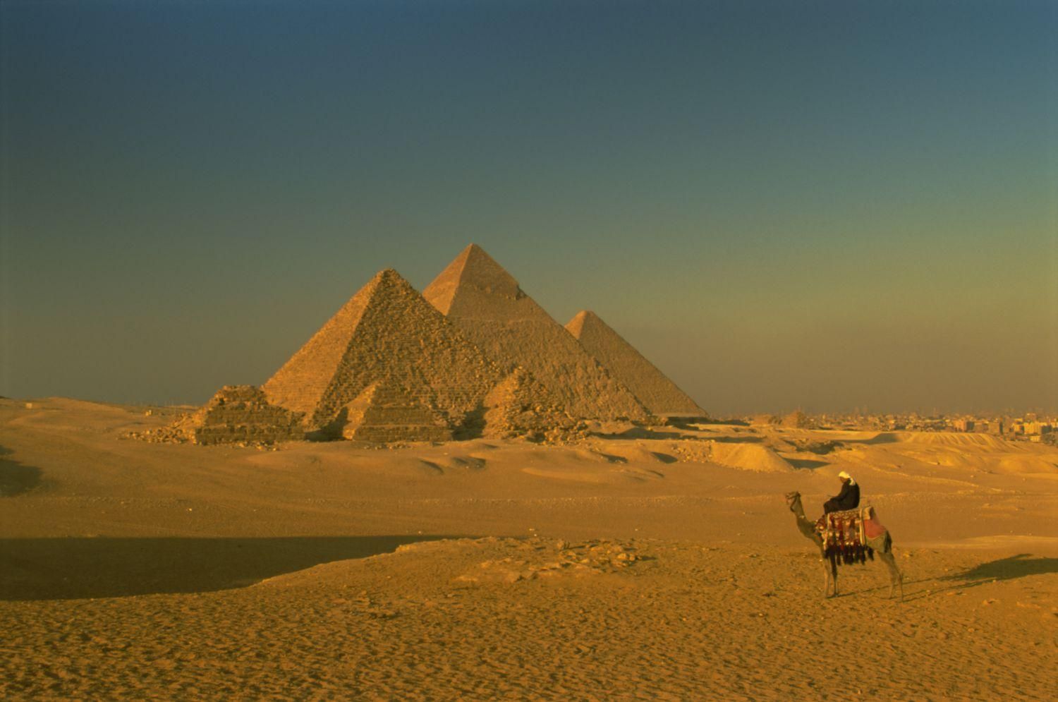Vom Hafen von Alexandria: Pyramiden von Gizeh, Sphinx & Nilkreuzfahrt.