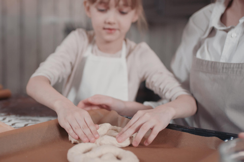 Garmisch-Partenkirchen: BrezelbackenGarmisch-Partenkirchen: Brezel backen