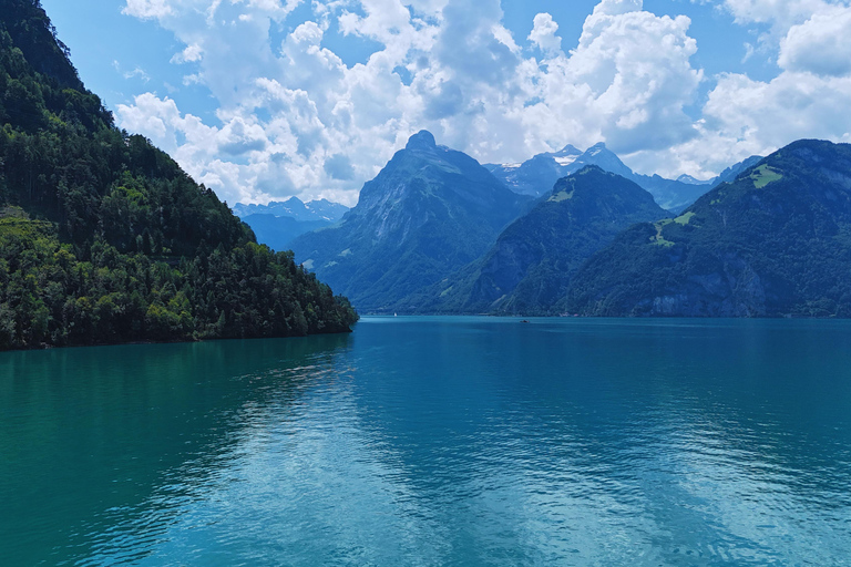 Von Zürich aus: Private Tagestour zu den versteckten Juwelen der Schweiz mit einem lokalen ReiseführerVon Zürich aus: Private Tagestour zu den versteckten Juwelen der Schweiz mi