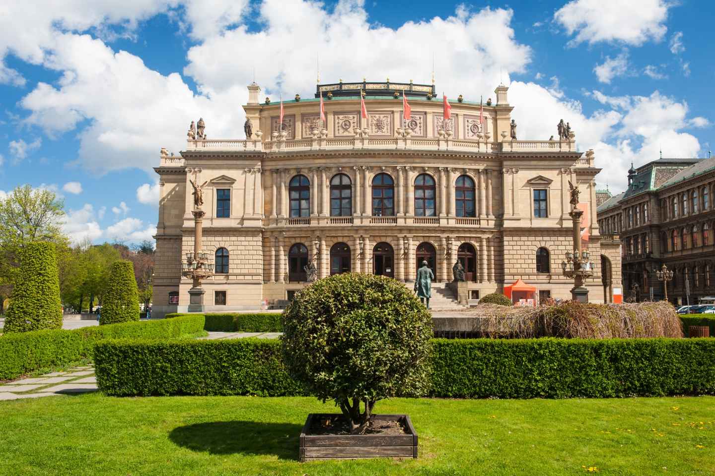 Prague Jewish Quarter Private Tour and Boat Cruise