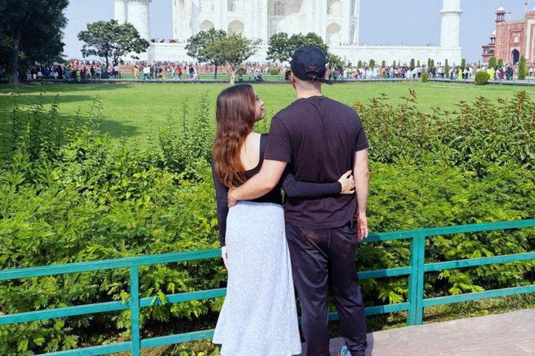 From Delhi: Taj Mahal Sunrise Tour & Agra Fort Visit AC Car, Guide, and Entry Fees