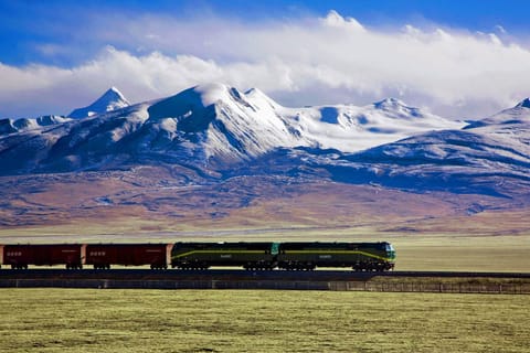 Shanghai: 10-Day Tibet Train Tour with Everest Base Camp