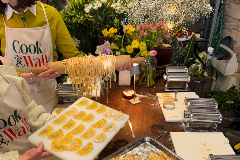 Rome: Pasta & Tiramisu Cooking Class Near the Vatican with Wine & Gelato Rome: Pasta & Tiramisu Cooking Class with Fine Wine, Gelato, and Limoncello