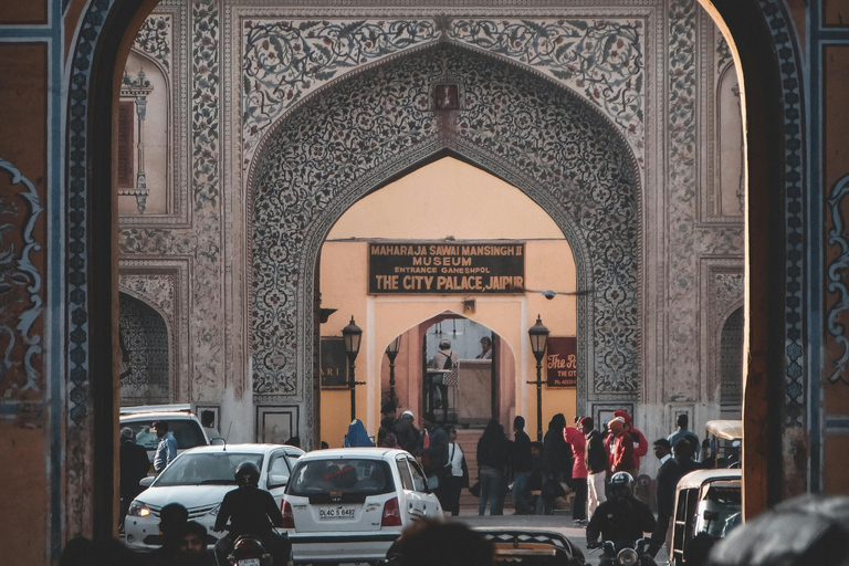 Jaipur: Full-Day Pink City Tour with Masala Tea Tour by Car and Driver with a Guide