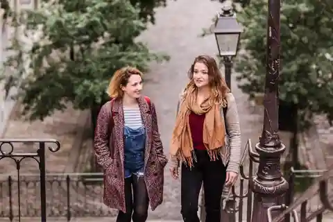 Paris: 3-Hour Private Tour from Champs Élysées to Montmartre