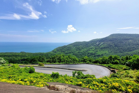 Mit dem Auto von Hue nach Hoi An über den Hai Van Pass und den Friedhof von An Bang