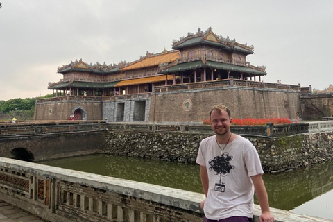 Hue : Stadsrondleiding van een dag met Thien Mu Pagode en Lunch