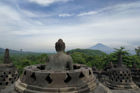 Von Yogyakarta aus: Ein-Tages-Tour Borobudur und Prambanan