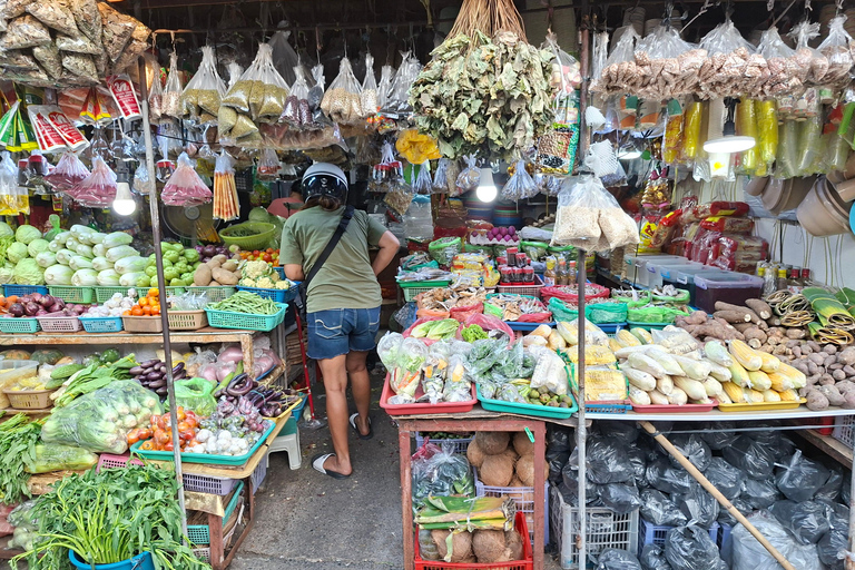 Manila: Market Tour and Filipino Cooking Class