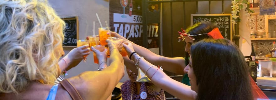 Naples : enterrement de vie de jeune fille avec Insolitaguida