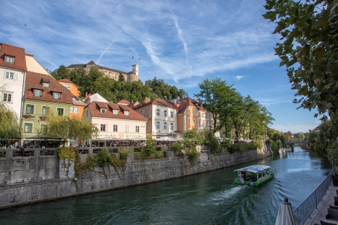 Toegang tot het kasteel van Ljubljana met optioneel kabelbaankaartjeLjubljana-kasteelticket & kabelretourticket