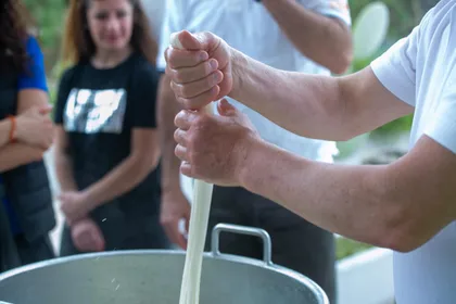 Gioia del Colle: E-Bike Tour zur Mozzarella Farm mit Verkostung