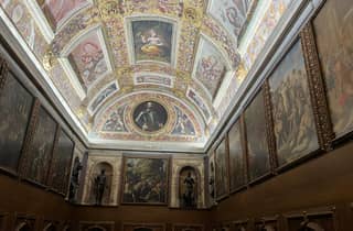 Palazzo Vecchio: Führung durch geheime Gänge und Mittagessen oder Gelato