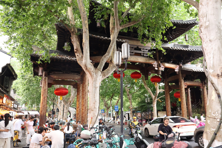 Hangzhou Small-Group Food Walking Tour (with Tastings)
