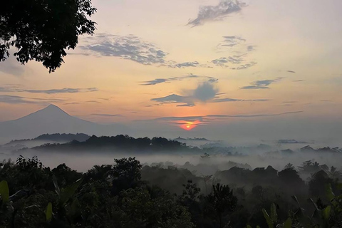 Magical Sunrise & Temple Tour: Barede, Borobudur, Prambanan