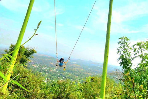 Aventure de baignade et de balançoire dans les cascades d&#039;Arusha par Kingstone Asilia