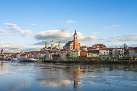 Prag: Privat transfer till Passau eller Passau till Prag