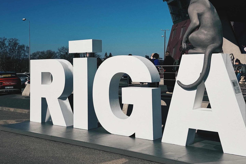 From Riga: Private Transfer to Tallinn with Pärnu City Tour