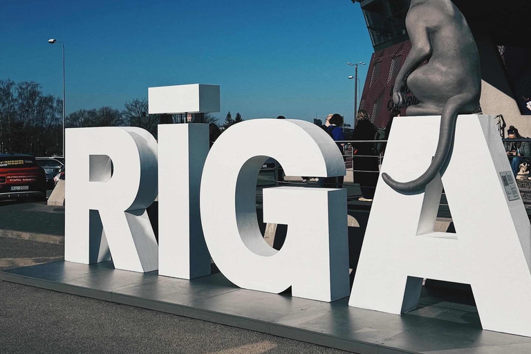 From Riga: Private Transfer to Tallinn with Pärnu City Tour